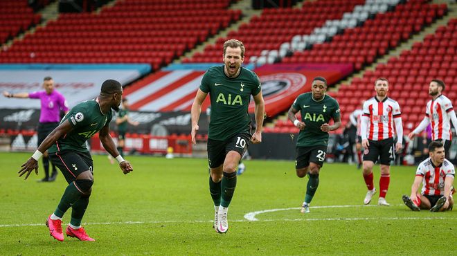 明年海港真不一定拿冠！毕竟连续4年拿第一很少 重要是申花没亚冠（海港明年未必赢冠：四连冠罕见，更关键申花无亚冠压力）