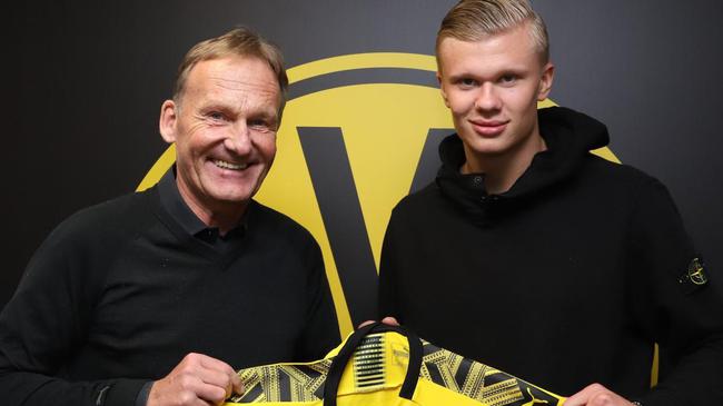 西海岸总经理：杨智、刘健、毛雷尔等人将跟随邵佳一加入国足（西海岸总经理称：杨智、刘健、毛雷尔等将随邵佳一加盟国足）