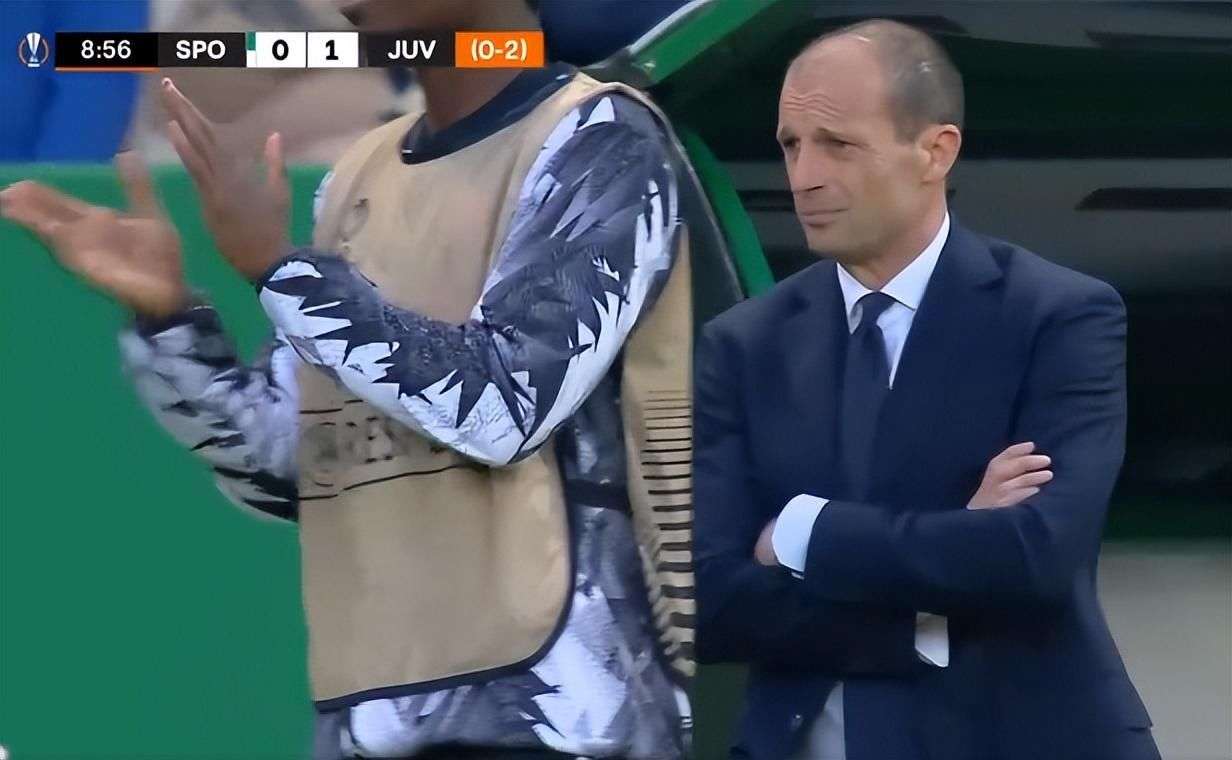 图片报：诺伊尔参加了拜仁周五训练，对阵弗赖堡可以首发上场（图片报：诺伊尔已参加拜仁周五合练，战弗赖堡可首发出战）