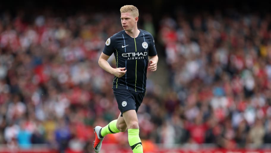 前锋关键射门锁定胜局（前锋致胜一击锁定胜利）