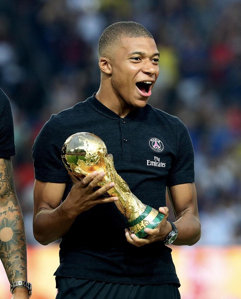 记者：米利唐、赫伊森、阿拉巴、卡瓦哈尔、阿森西奥缺席训练（记者：米利唐、赫伊森、阿拉巴、卡瓦哈尔、阿森西奥未参加训练）