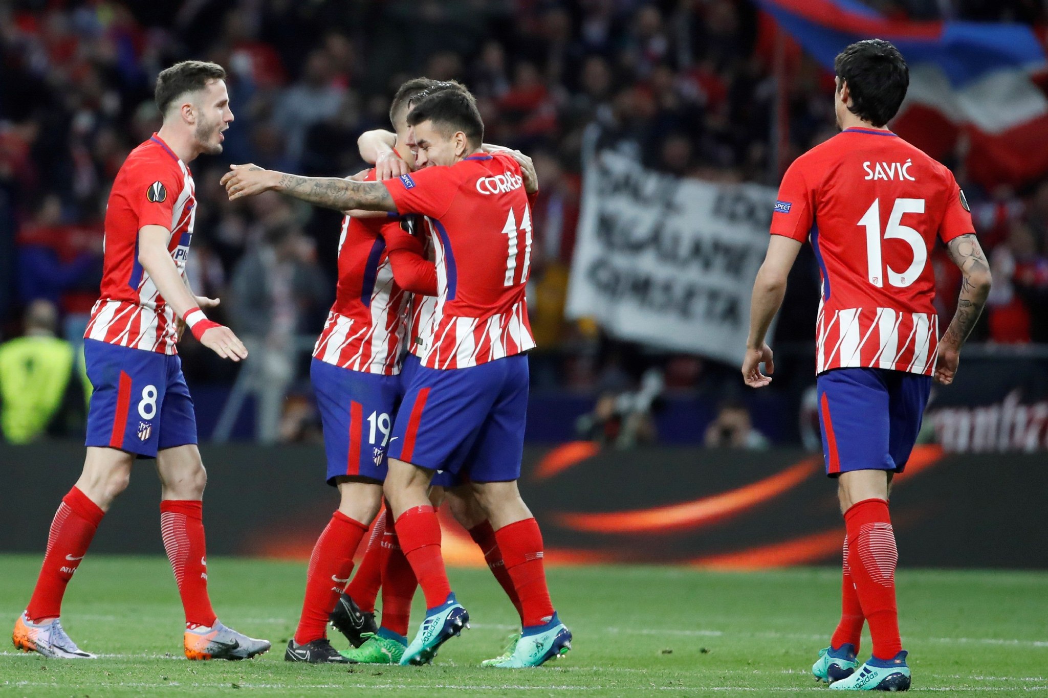 演员潘粤明批评国安：越南也输，你们真行（潘粤明怒批国安：连越南都输，真让人无语）