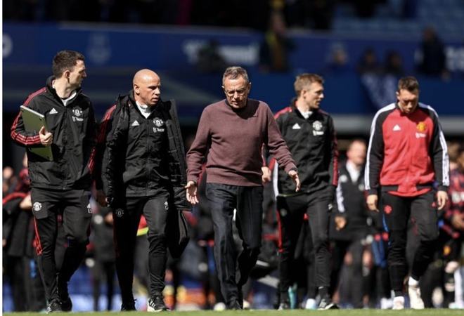 近15年谷歌每年搜索量最高球员：C罗10次断崖领先，梅西仅1次（近15年谷歌年度搜索冠军球员：C罗10次遥遥领先，梅西仅一次登顶）